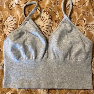 Alo yoga gray sports bra medium